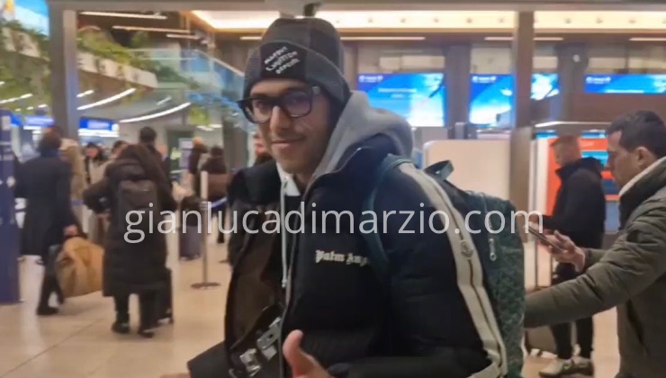 Le immagini di Cheddira in partenza per Lecce