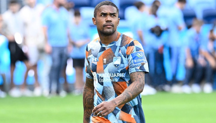 Ufficiale Douglas Costa al Chievo