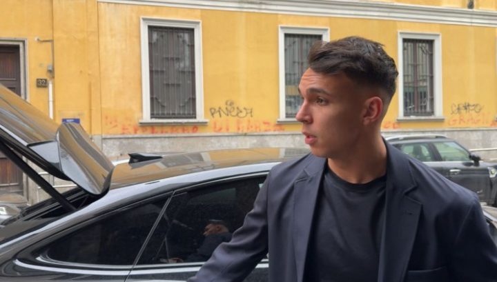 Giovane alle visite mediche con il Napoli