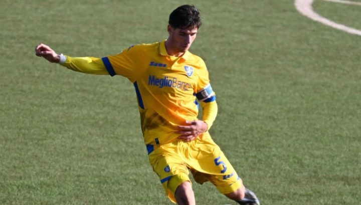 Il difensore del Frosinone Primavera, Dario Pelosi