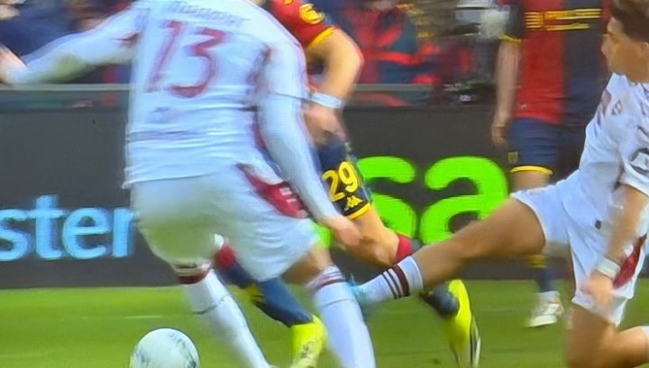 Genoa-Torino, espulsione Ilkhan