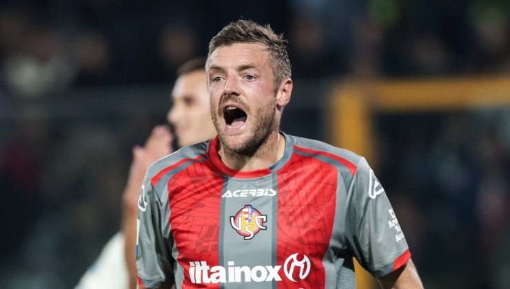 https://gianlucadimarzio.com/wp-content/uploads/2026/02/vardy-cremonese-imago-interno-1-1-1-1.jpeg