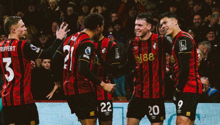 Jimenez con la squadra (Credits: AFC Bournemouth)