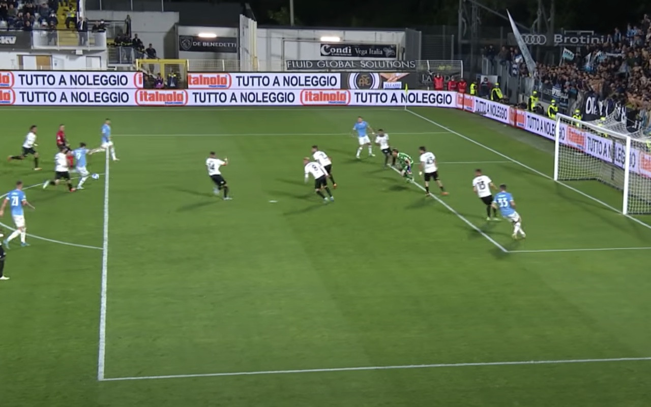 acerbi-fuorigioco-gol-spezia-lazio-screen-gpo.jpg