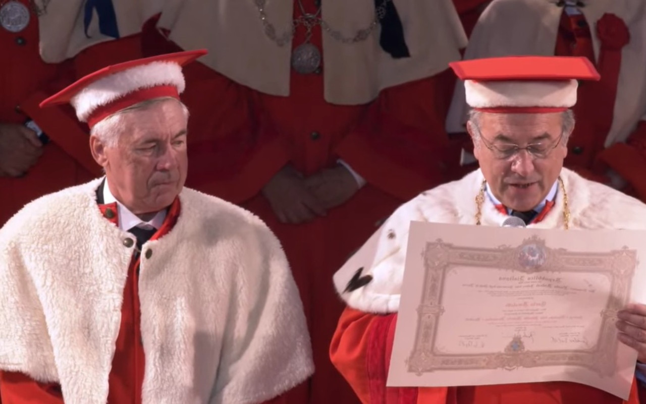 ancelotti-laurea-ad-honorem-gdm-ok-4.jpg