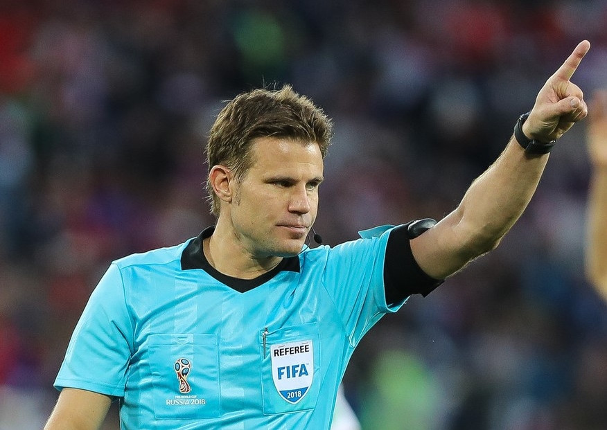 arbitro_felix_brych_gdm.jpg