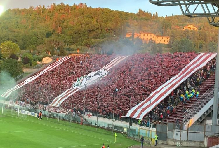 arezzo_curva_gdm.jpg