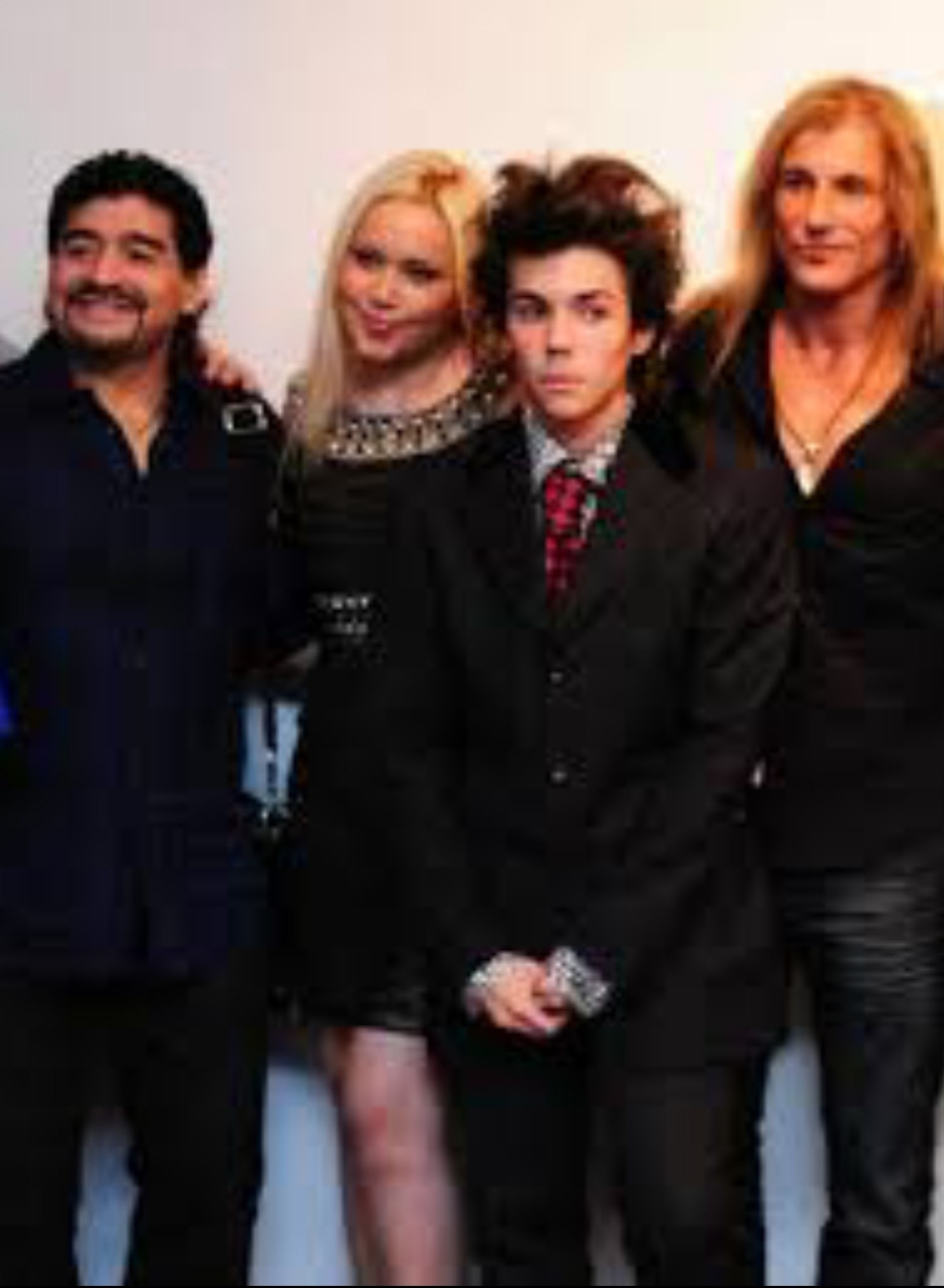 Axel_Caniggia_Maradona_GDM_2_verticale.jpg