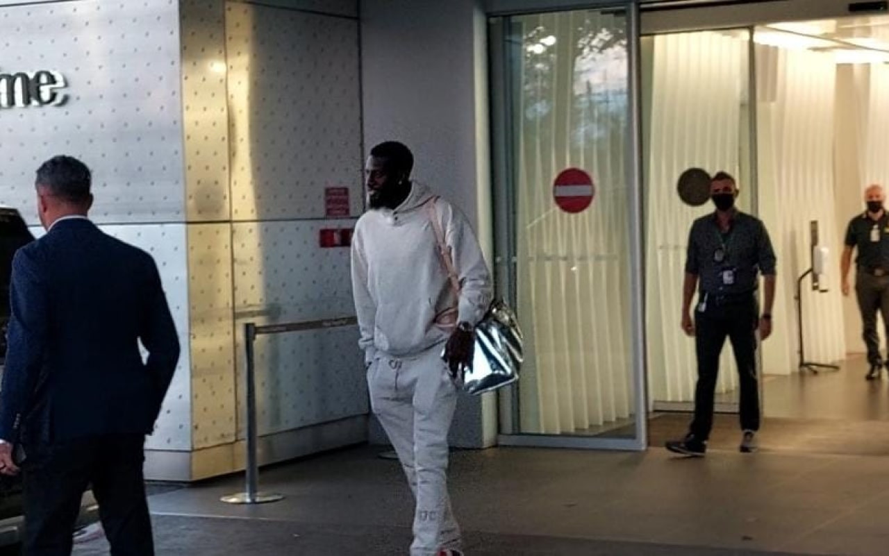 bakayoko-milan-arrivo-gpo2.jpg