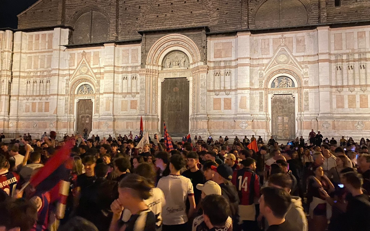 bologna-festa-champions-piazza-maggiore-gdm.jpg