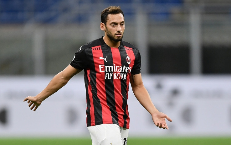 calhanoglu_gallery_fanta_2_giornata.jpg