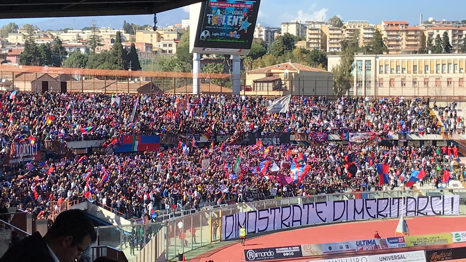 catania_tifosi_4.jpeg