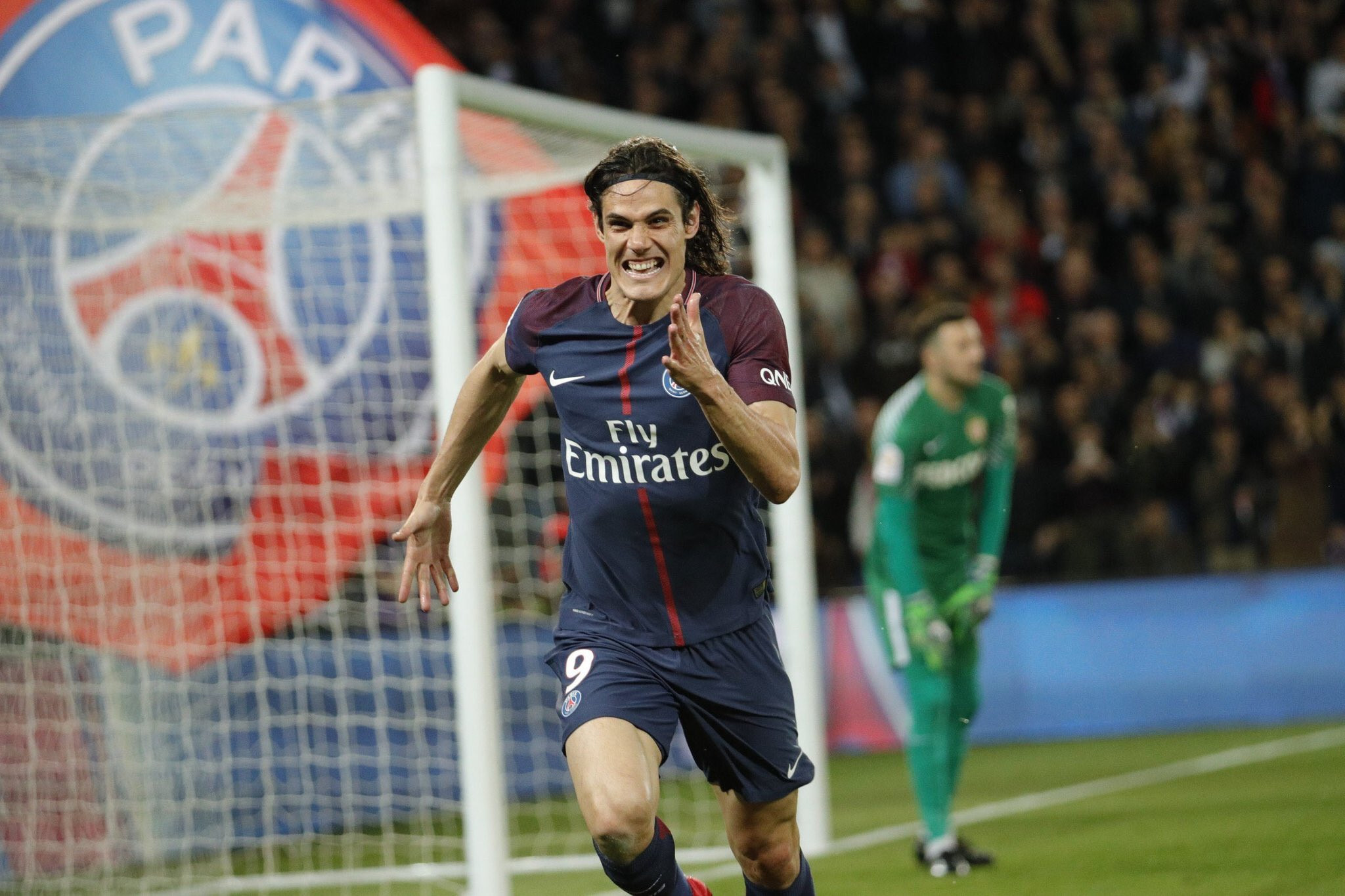 cavani_2.jpg