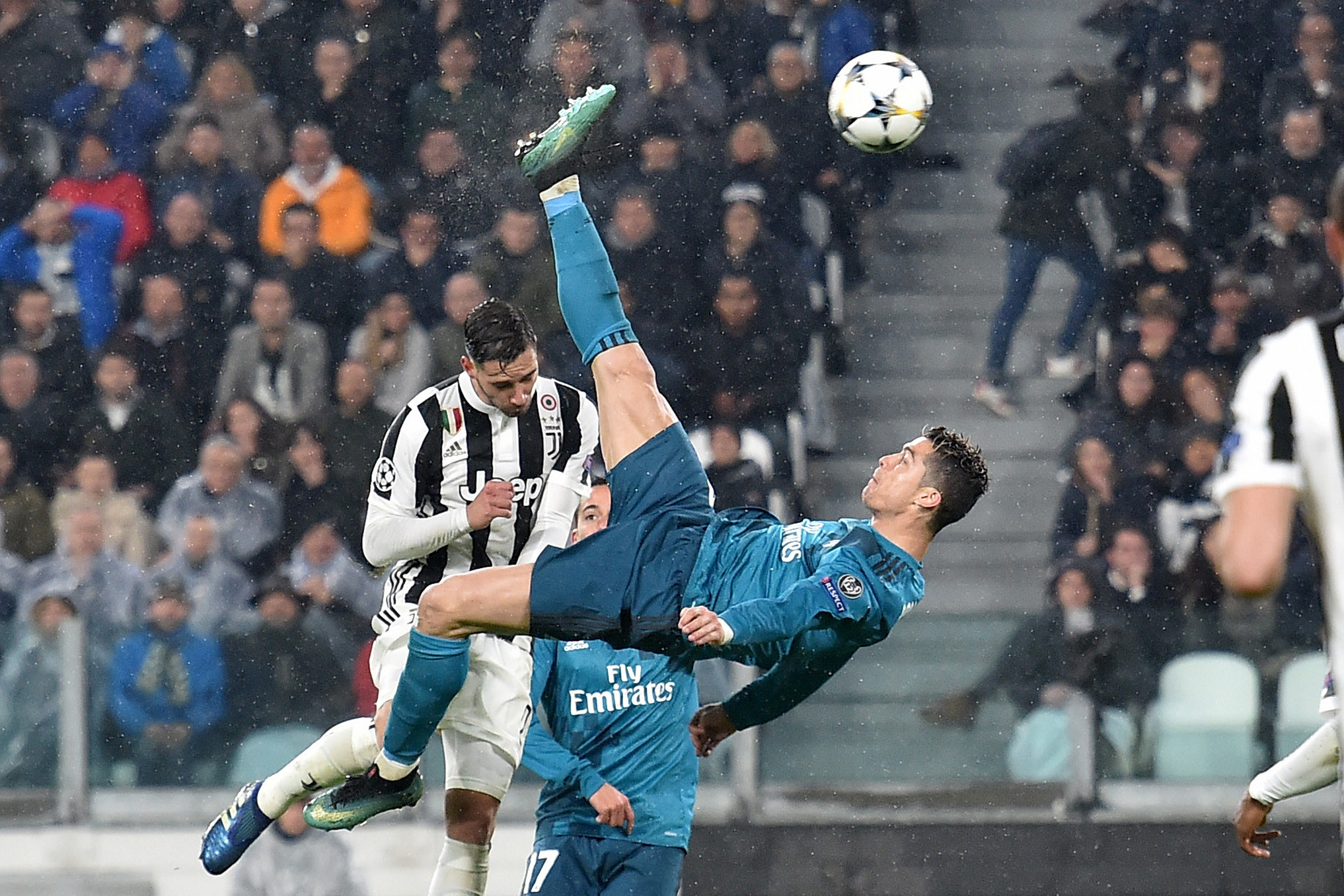 Cristiano Ronaldo rovesciata gallery.jpg