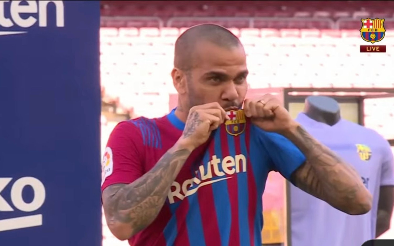 dani-alves-screen-gpo-1.jpg