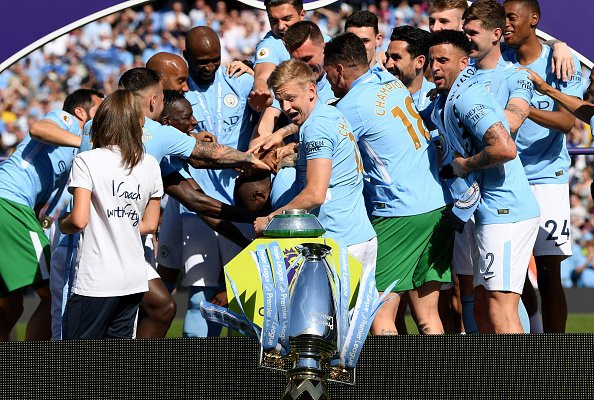 de bruyne trofeo city.jpg