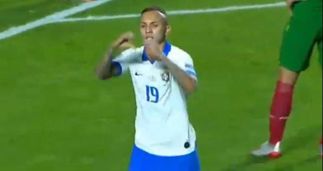 everton soares screen.jpg