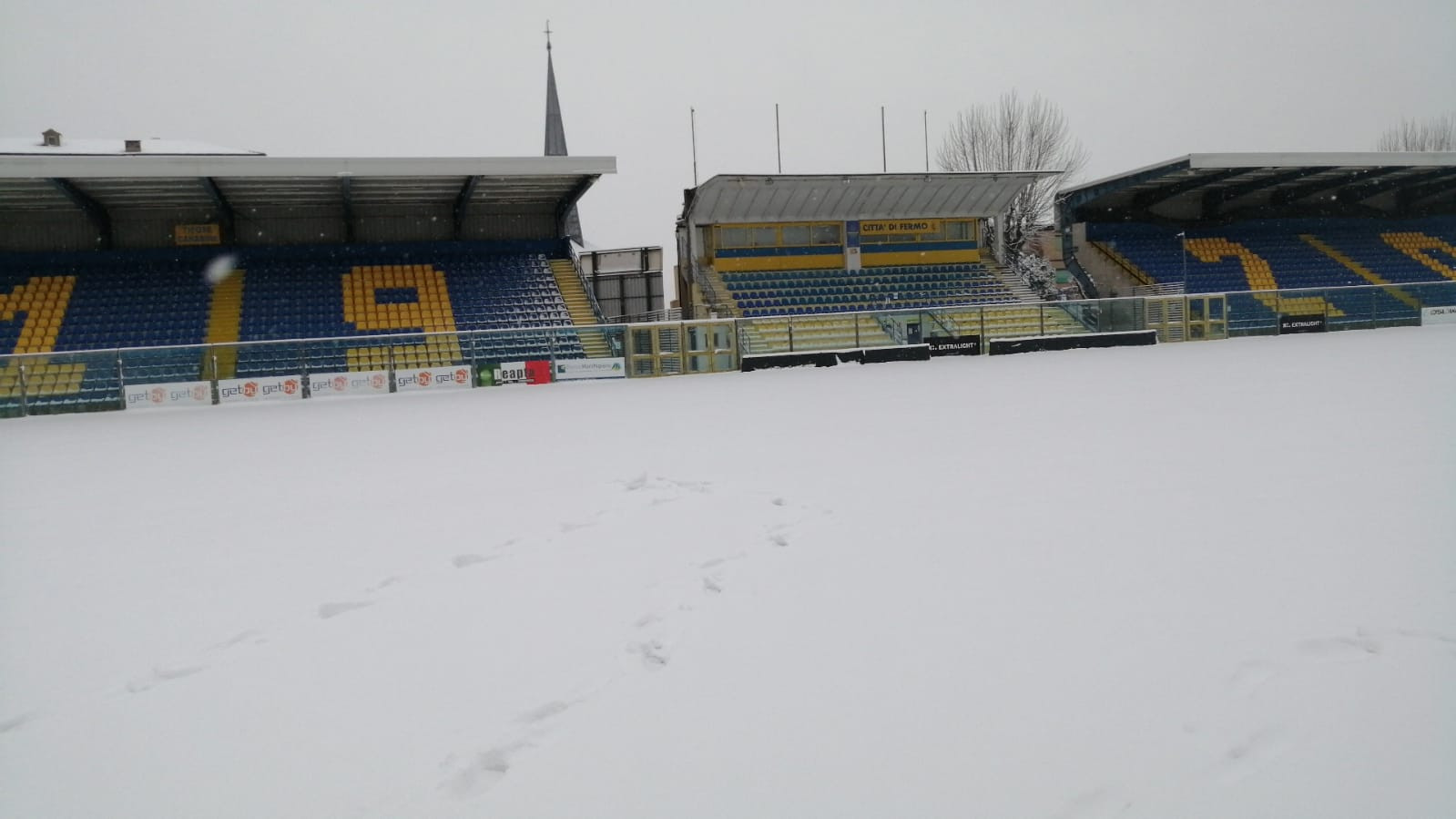 Fermana_stadio_neve_GDM.jpg