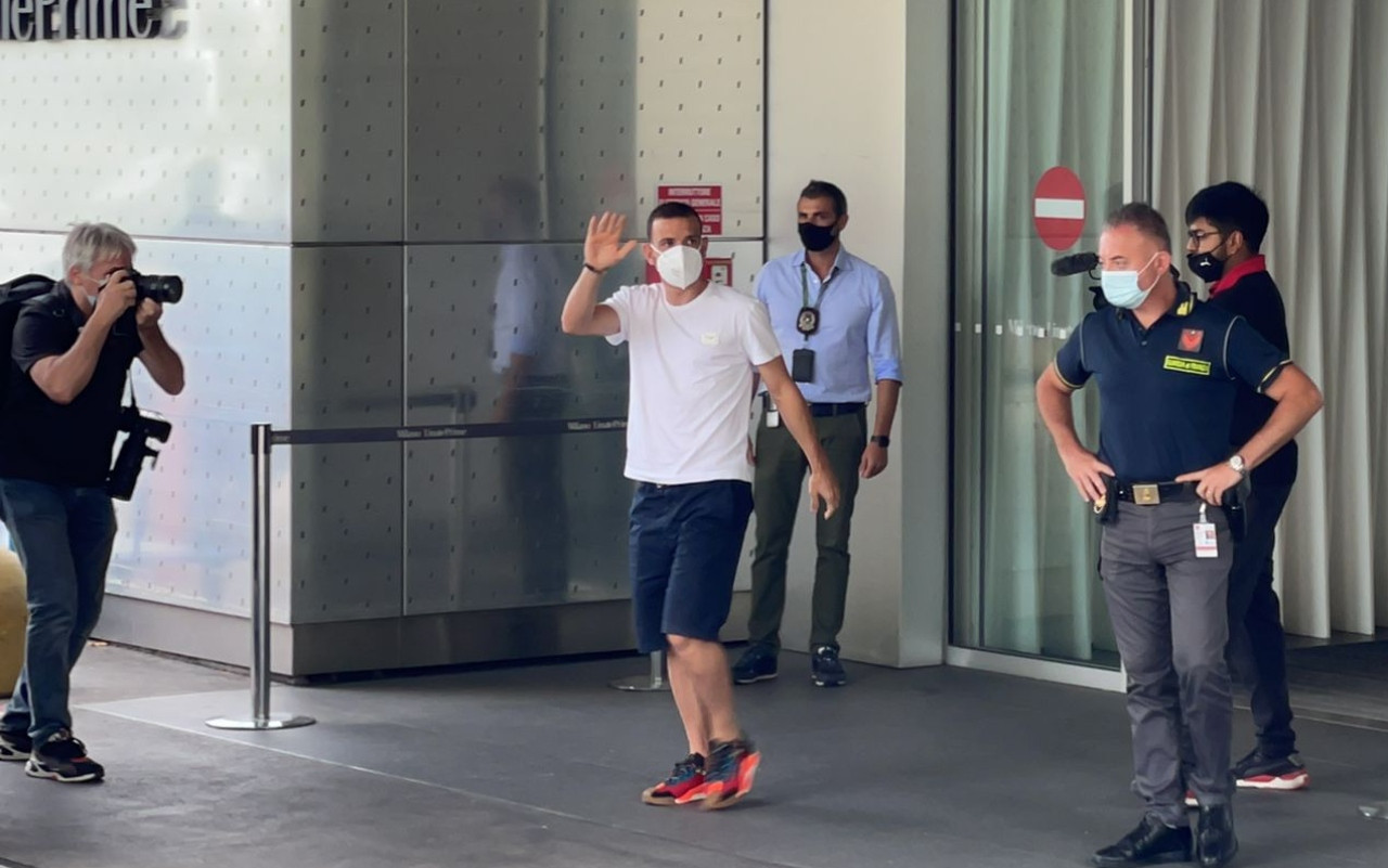 florenzi_milano_arrivo_pgo.jpg