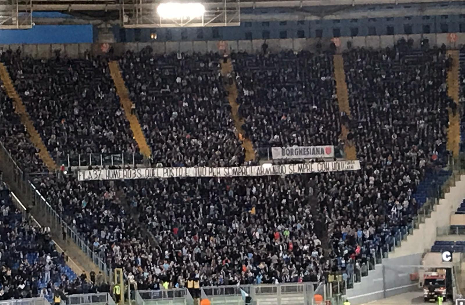 foto striscione lazio gdm.jpeg