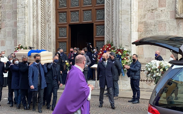 Funerali_Paolo_Rossi_feretro.jpg