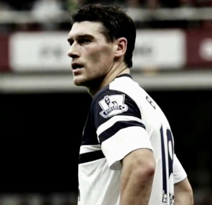 gareth_barry_screnn_1.jpg