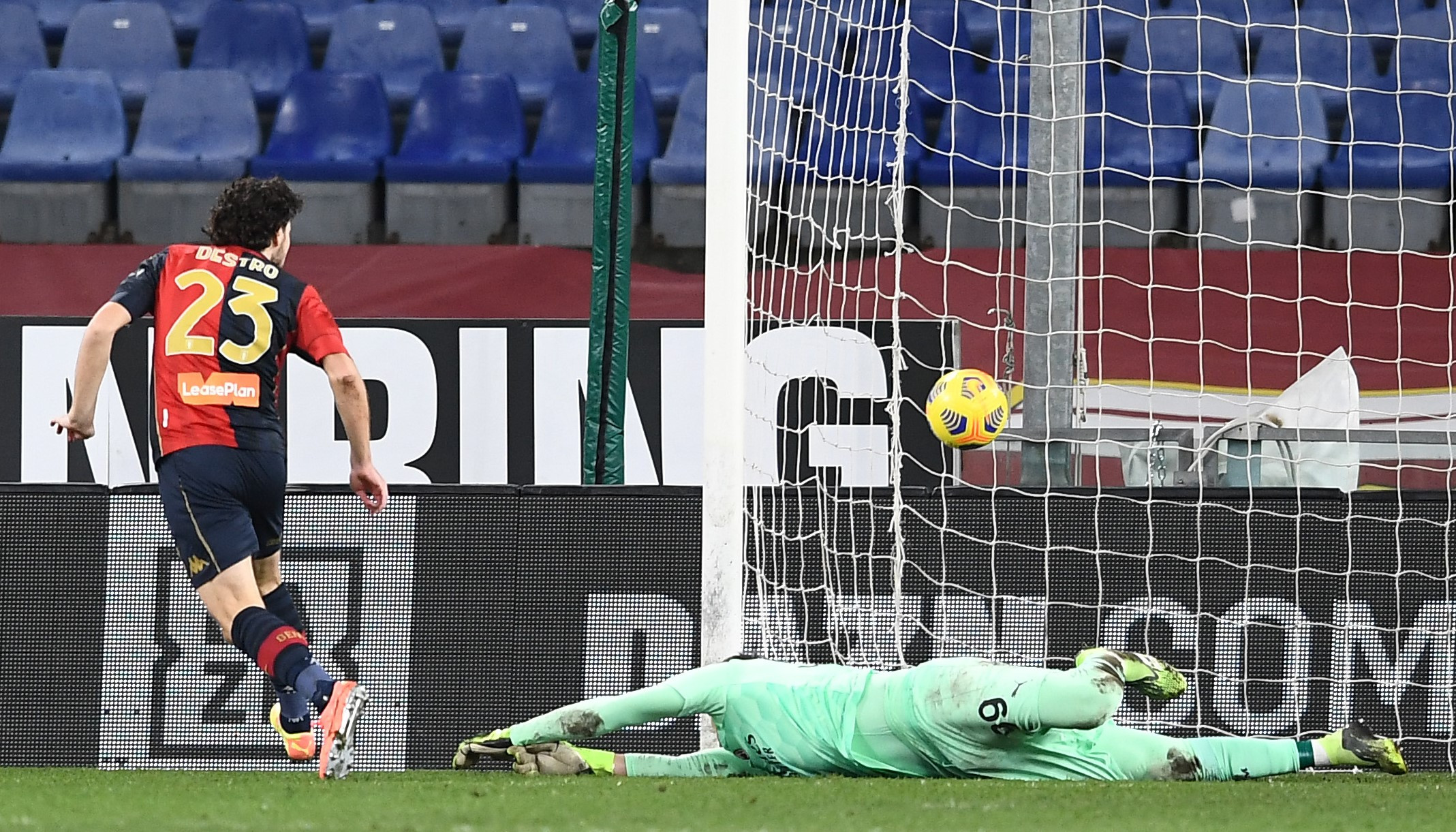 gol_Destro_MG6_1889.jpg