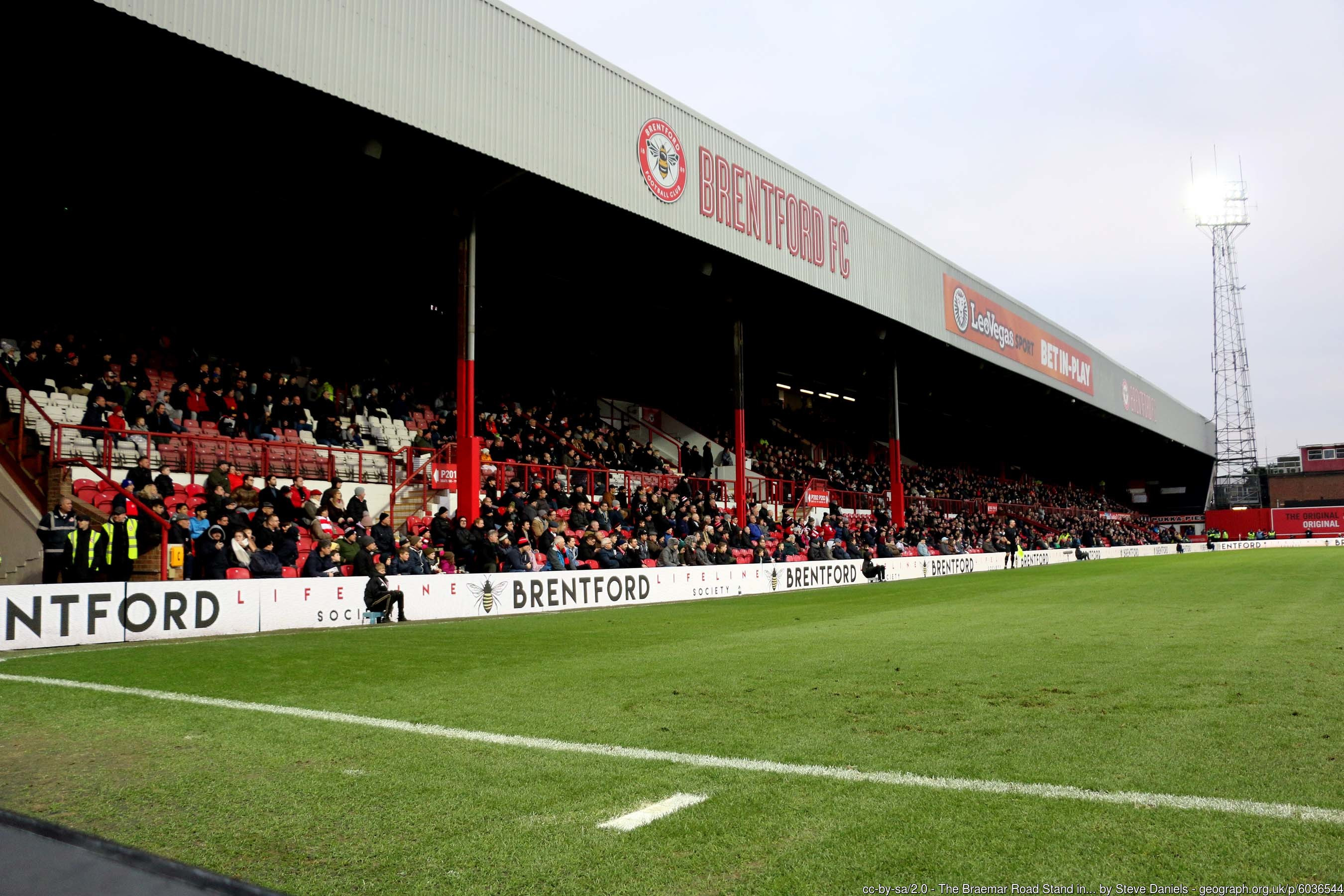 Griffin_Park_Brentford_wikimedia.jpg
