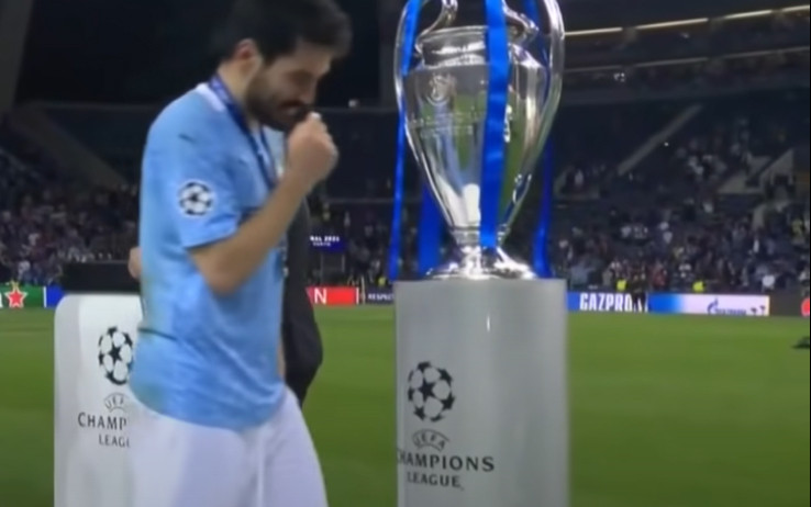 gundogan-lacrime-screen.jpg