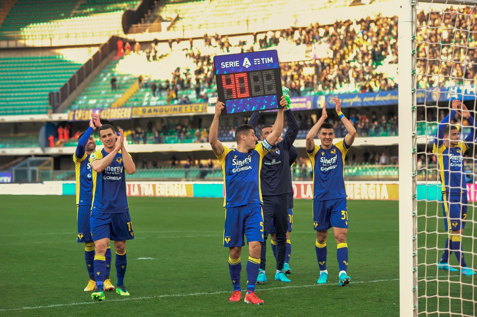 hellas-verona-esultanza-gdm.jpg