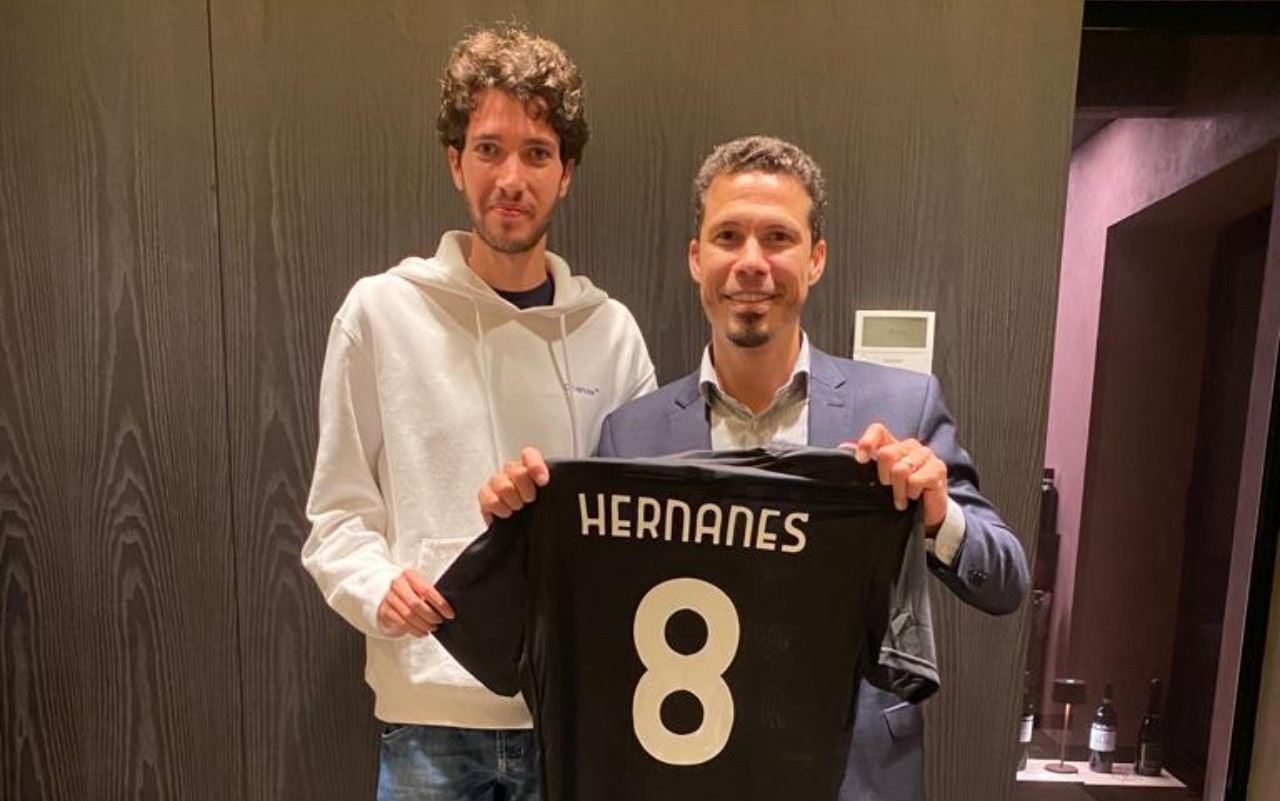 hernanes-gdm-gpo.jpg