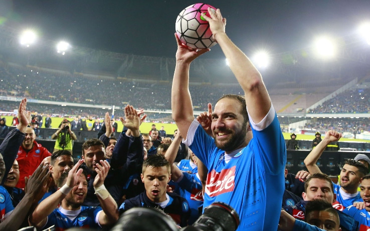 Higuain_Napoli_IMAGE_2015_15.jpg