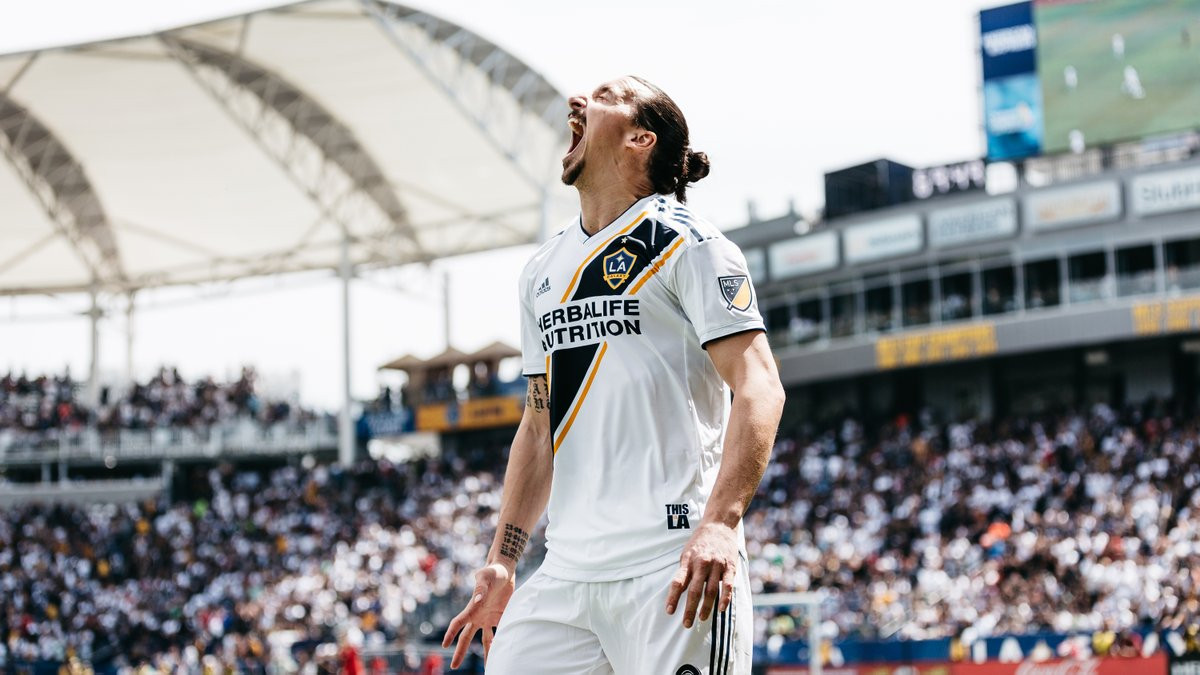 Ibrahimovic_Galaxy.jpg