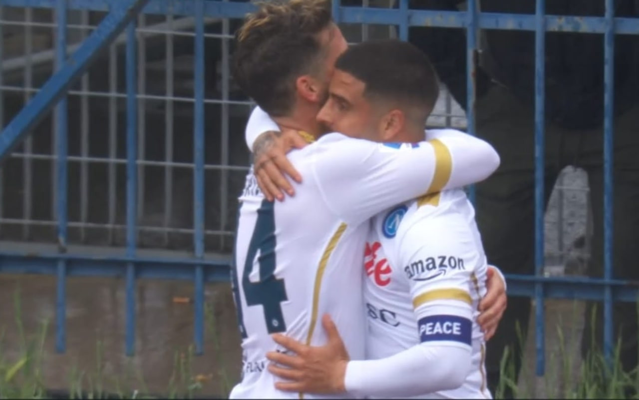 insigne-mertens-napoli-abbraccio-screen.jpg