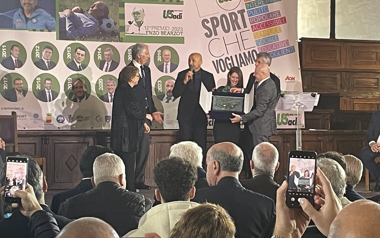 luciano-spalletti-premio-bearzot-2023-gdm-gpo.jpg