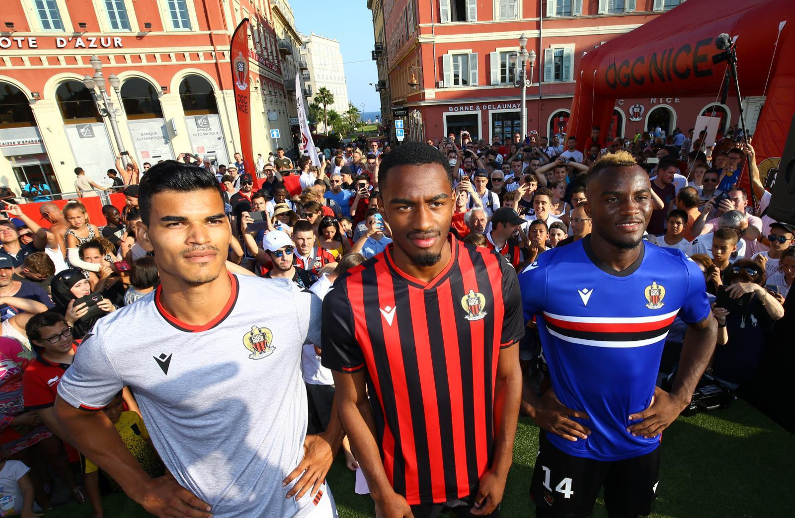 Ma e la maglia della Samp Nizza i commenti dei tifosi sulle nuove maglie Gianluca Di Marzio