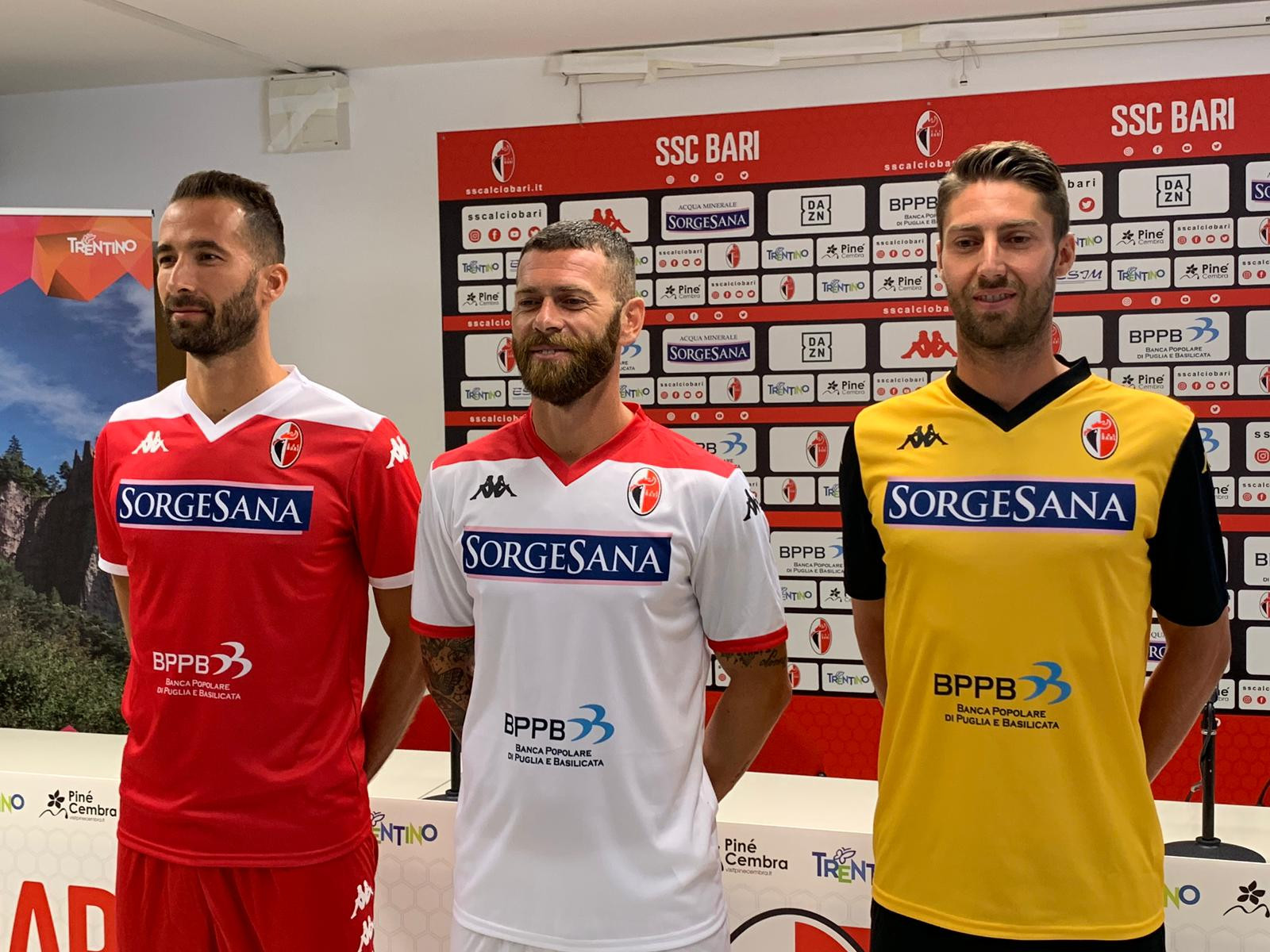 Maglie_Bari_2019-2020_3.jpeg