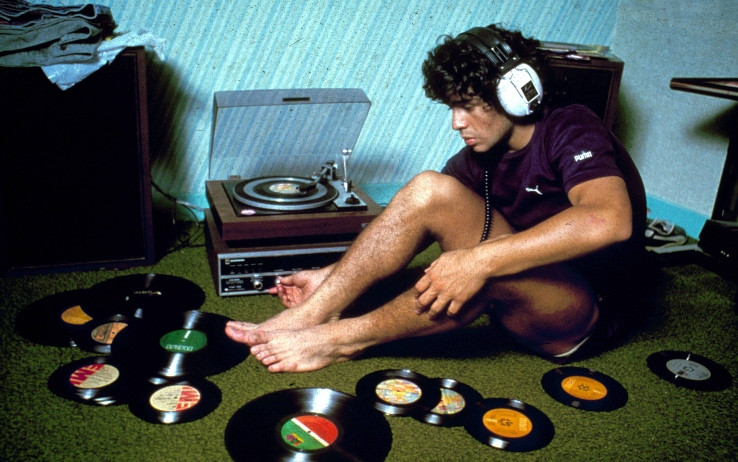 Maradona musica IMAGE.jpg