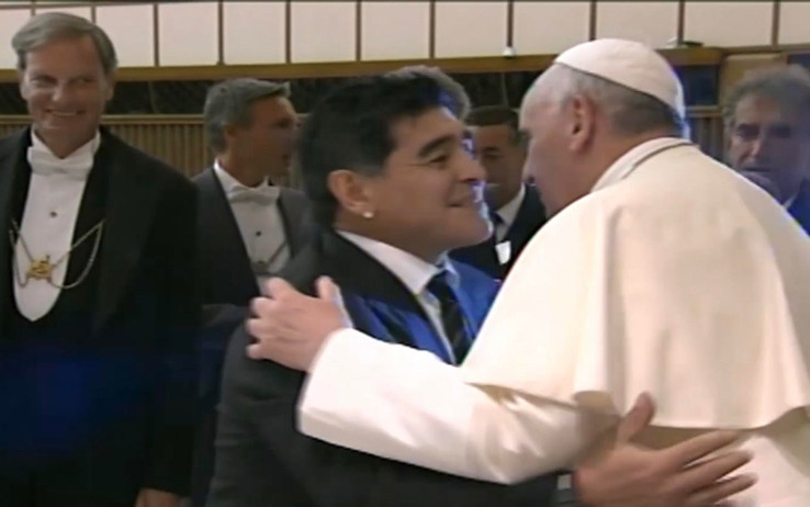 Maradona_Papa_Francesco_screen.jpg