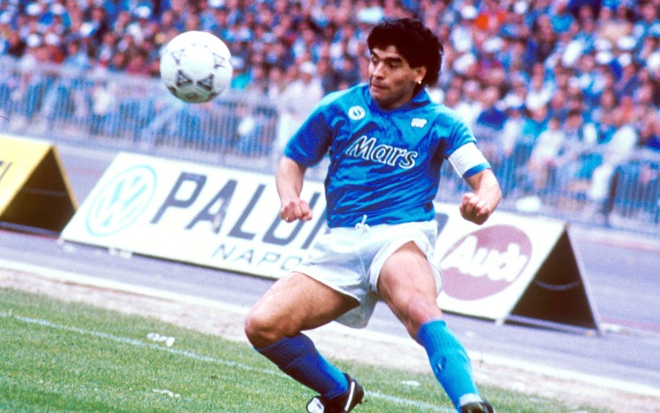 maradona_x_gallery_calciatori_cantanti.jpg