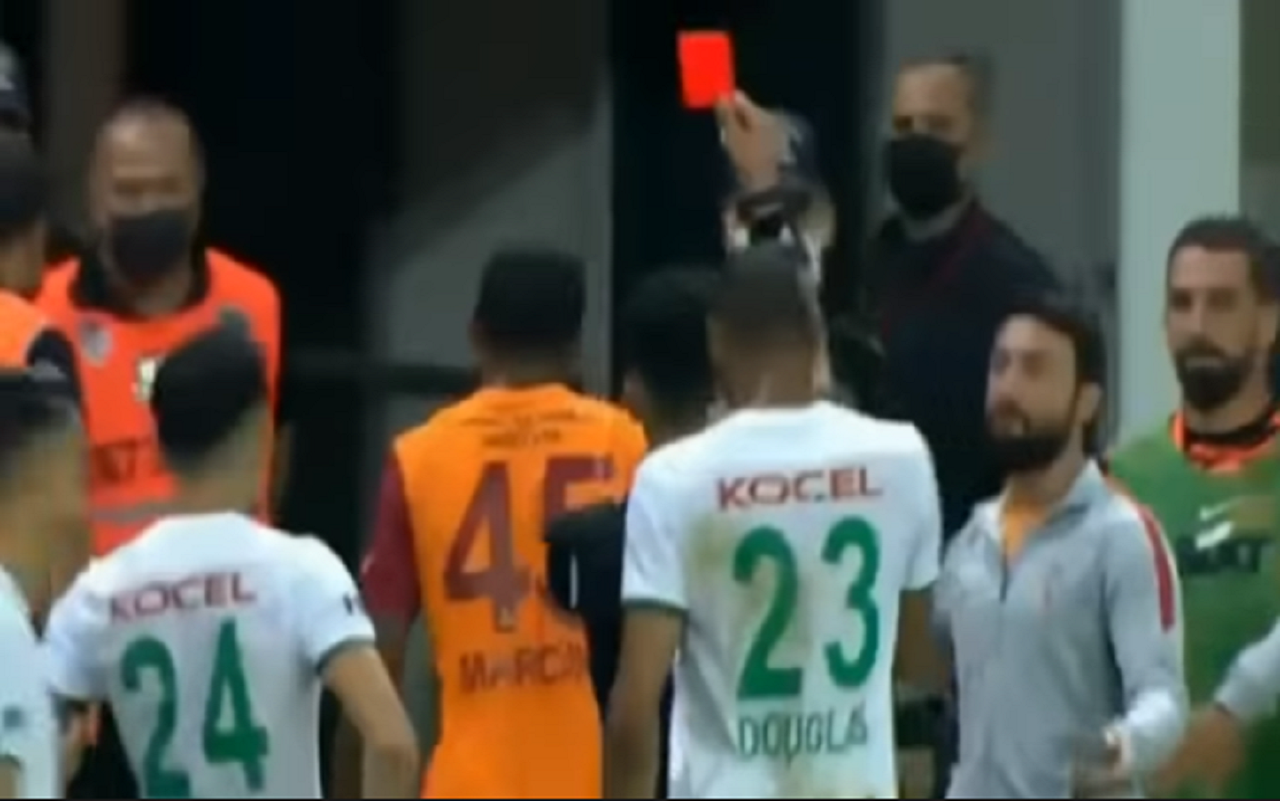 marcao-rosso-galatasaray-screen.png