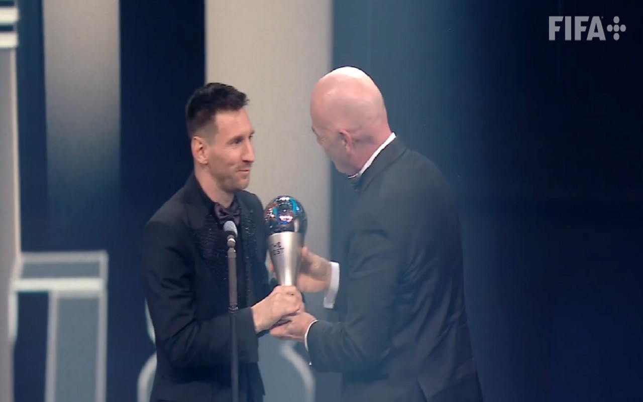 messi-best-fifa-football-awards-screen-gpo.jpg