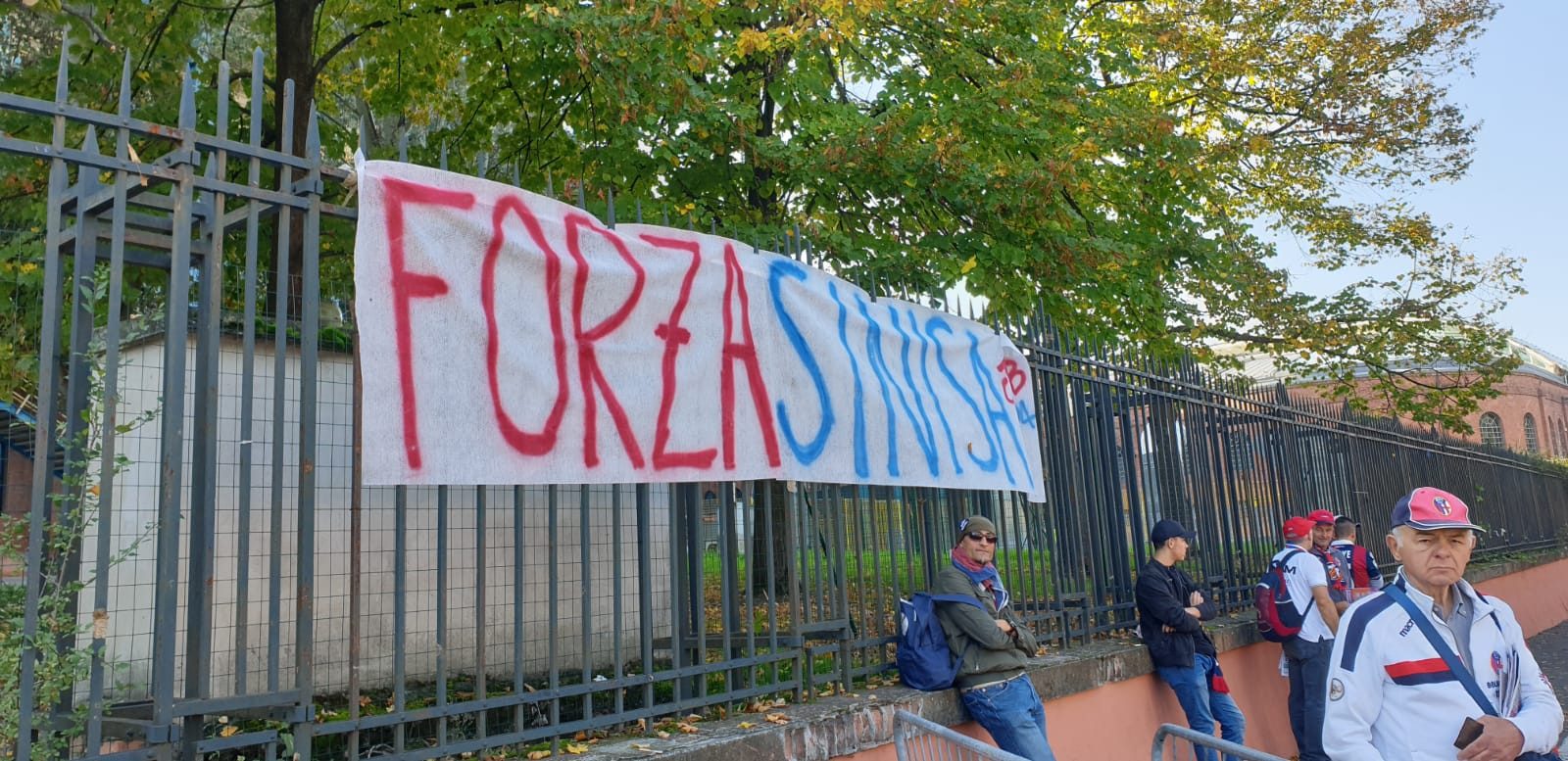 mihajlovic striscione.jpeg