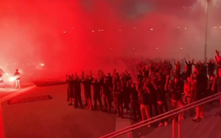 milan_tifosi_2_screen.jpg