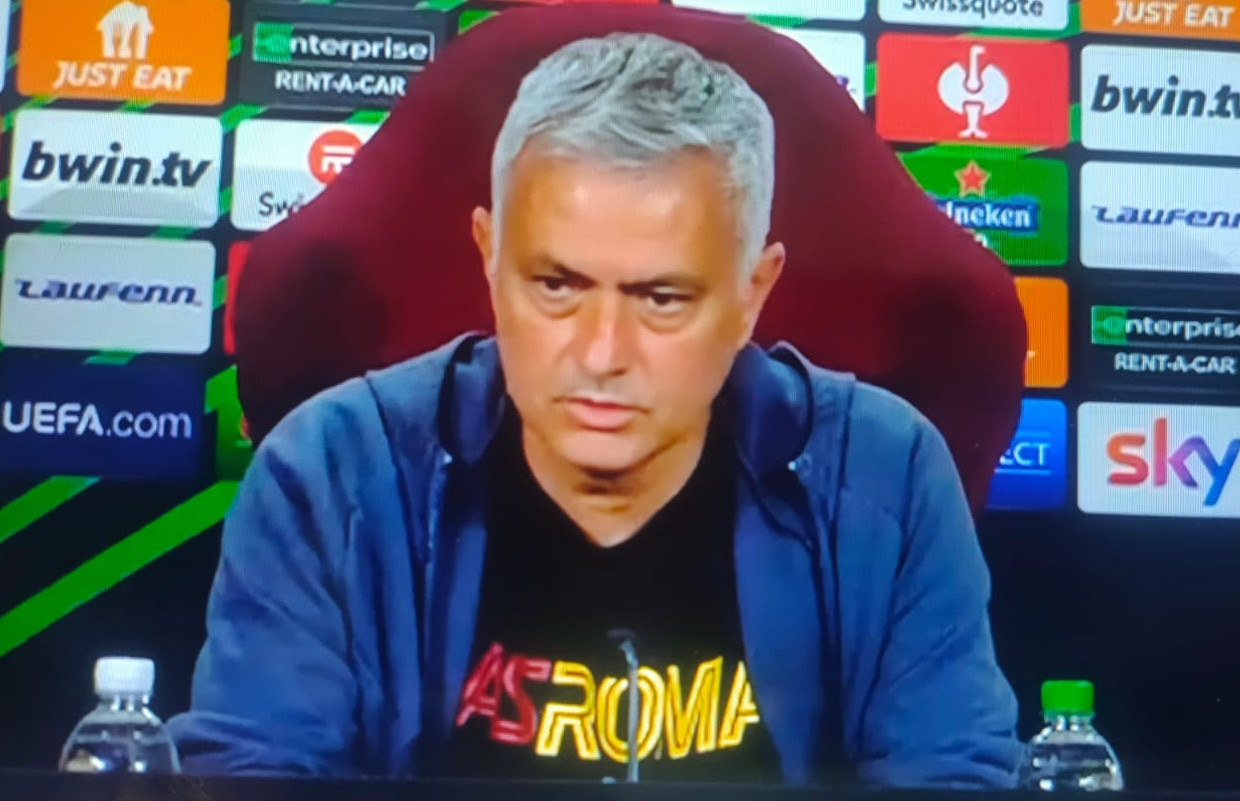 mourinho-roma-screen-gpo.jpg