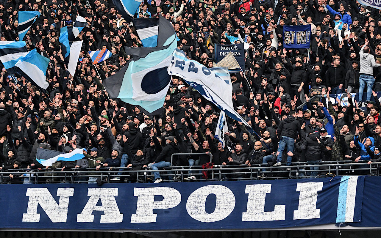 napoli-tifosi-maradona-image-gpo.jpg