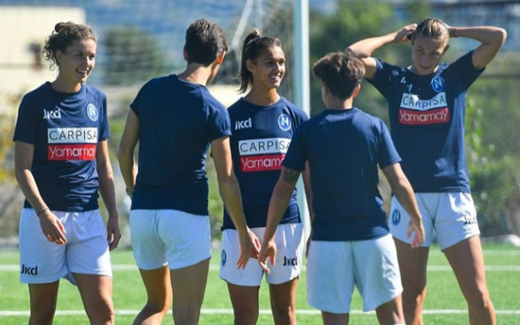 Napoli_calcio_femminile_2.jpg