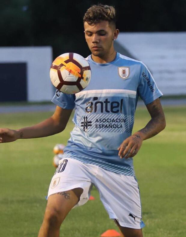 Nicolas_Schiappacasse_Uruguay_Sub20.jpg