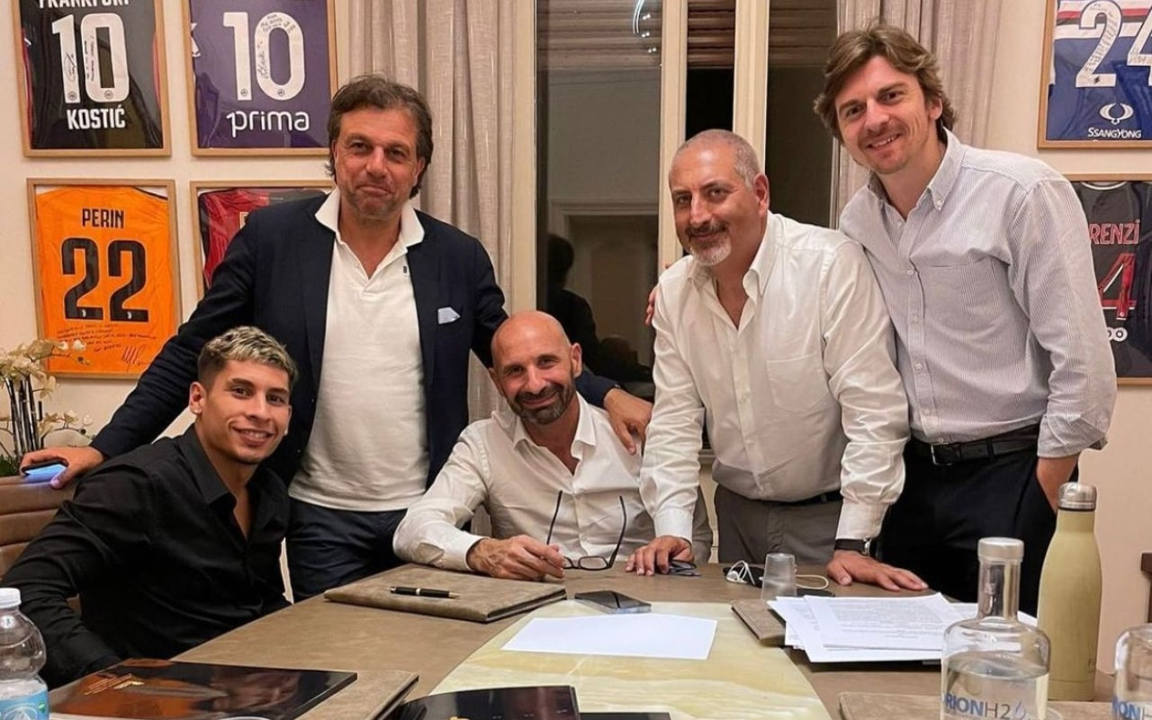 olivera-napoli-firma-gpo.jpg