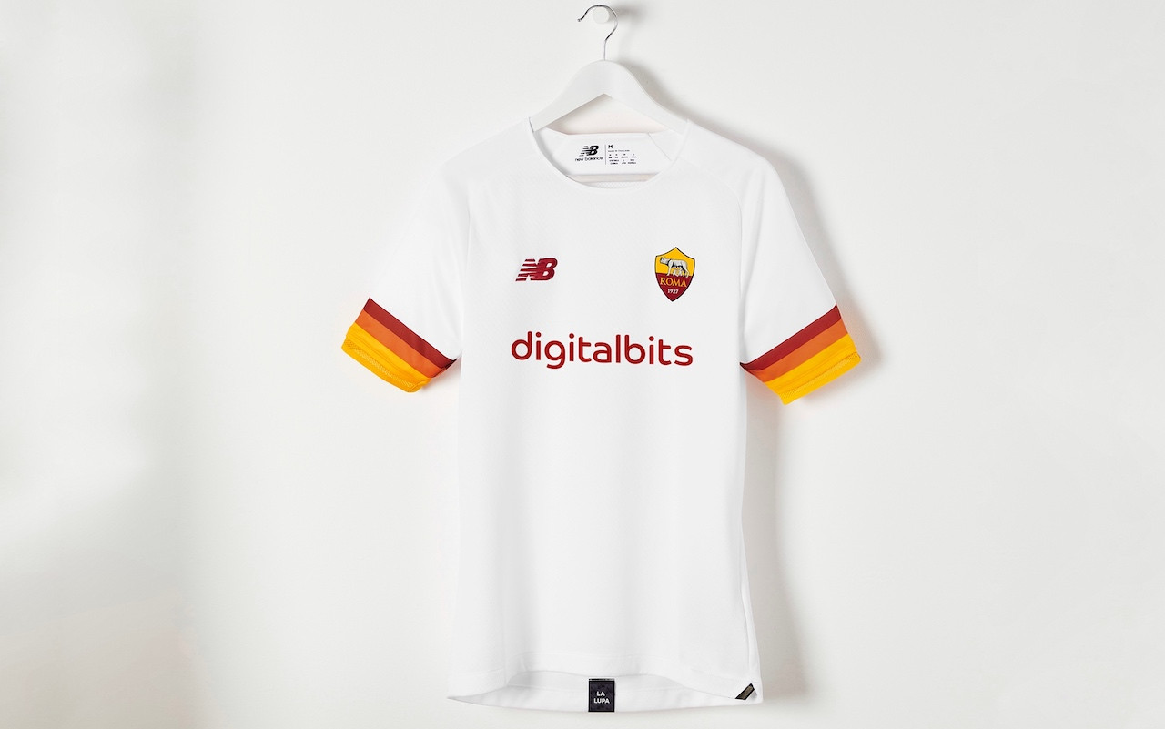 roma-maglia-2022-away-foto-gpo.jpg